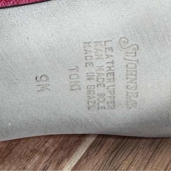 Vintage Cherry,Red genuine buttery Leather,Chic,Sleek,unique,chic,made in Italy - Picture 4 of 7